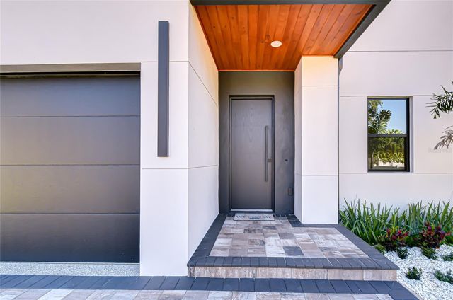 1808 W ERNA DRIVE, Tampa, FL 33603