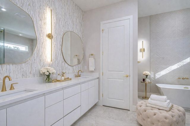 1808 W ERNA DRIVE, Tampa, FL 33603