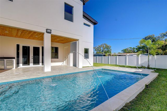 1808 W ERNA DRIVE, Tampa, FL 33603