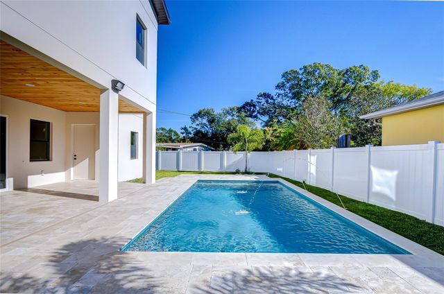 1808 W ERNA DRIVE, Tampa, FL 33603