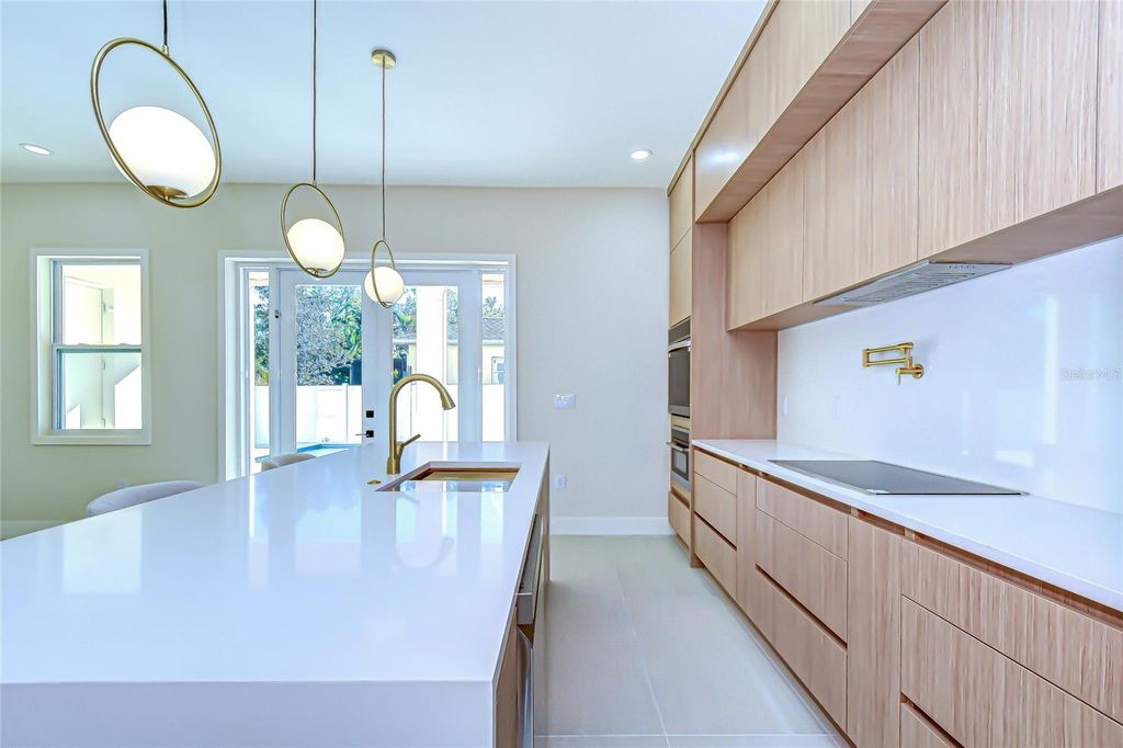 Image 20 of property listing at 1808 W ERNA DRIVE, Tampa, FL 33603