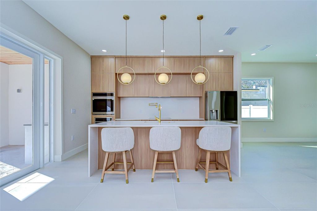 Image 29 of property listing at 1808 W ERNA DRIVE, Tampa, FL 33603