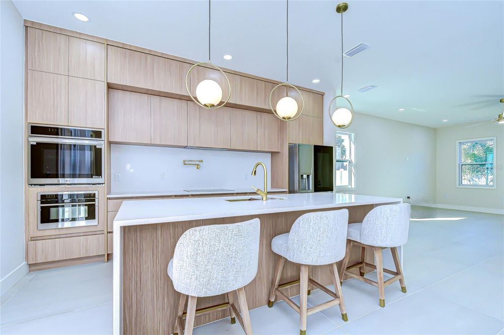 Image 30 of property listing at 1808 W ERNA DRIVE, Tampa, FL 33603