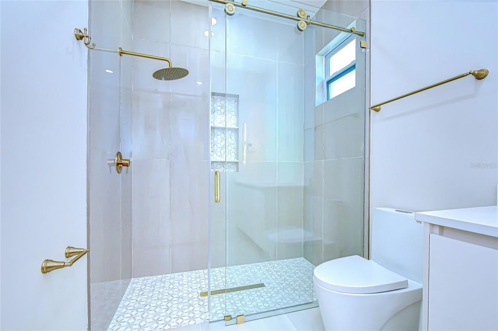 Image 37 of property listing at 1808 W ERNA DRIVE, Tampa, FL 33603