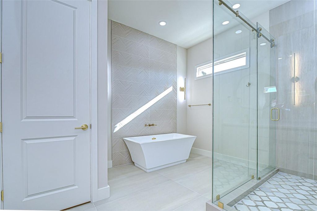 Image 46 of property listing at 1808 W ERNA DRIVE, Tampa, FL 33603