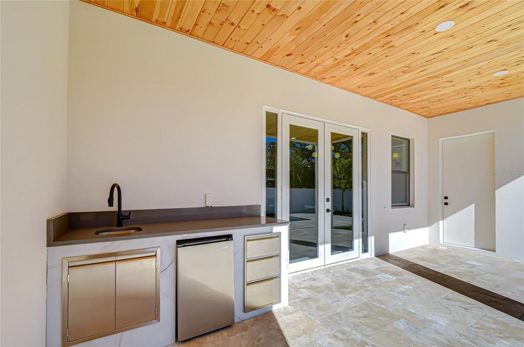 Image 71 of property listing at 1808 W ERNA DRIVE, Tampa, FL 33603