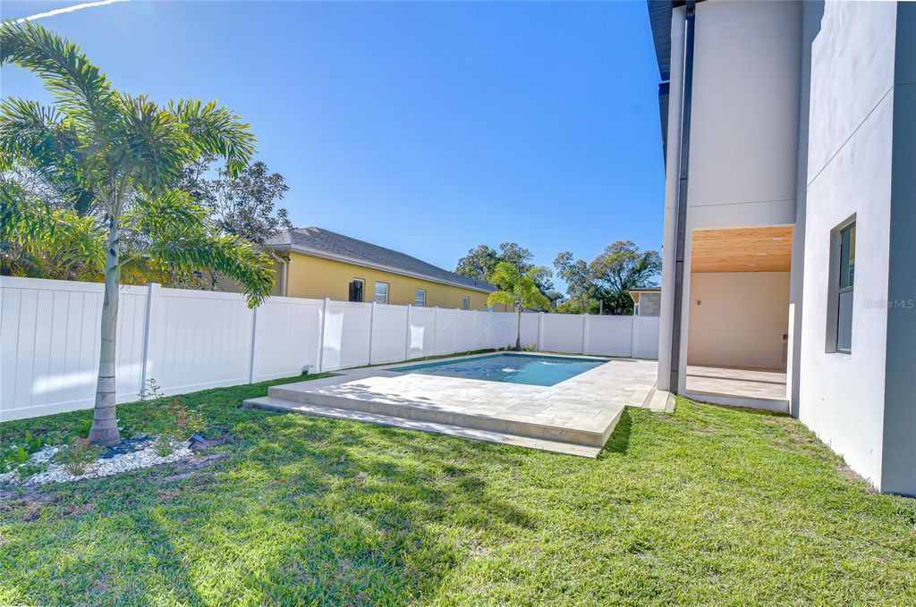 Image 75 of property listing at 1808 W ERNA DRIVE, Tampa, FL 33603