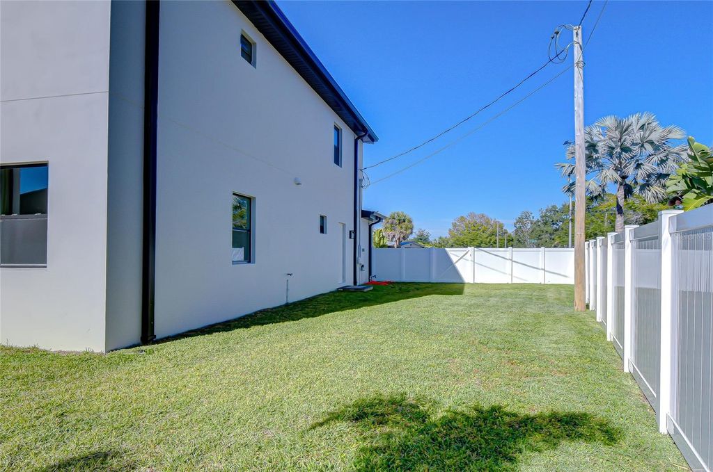 Image 85 of property listing at 1808 W ERNA DRIVE, Tampa, FL 33603