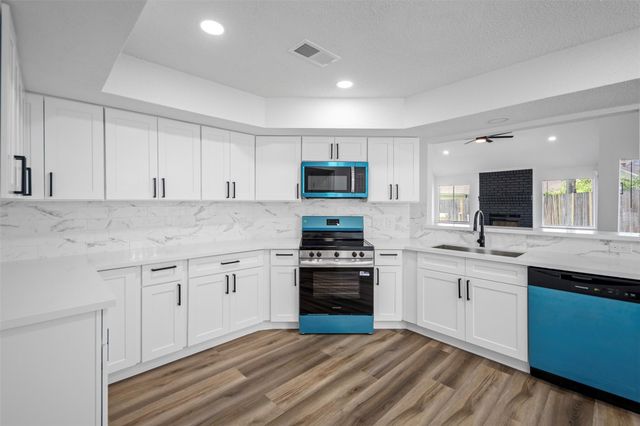 11915 Green Glade Drive, Houston, TX 77099
