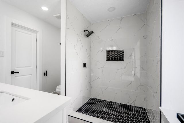 11915 Green Glade Drive, Houston, TX 77099