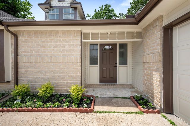 11915 Green Glade Drive, Houston, TX 77099