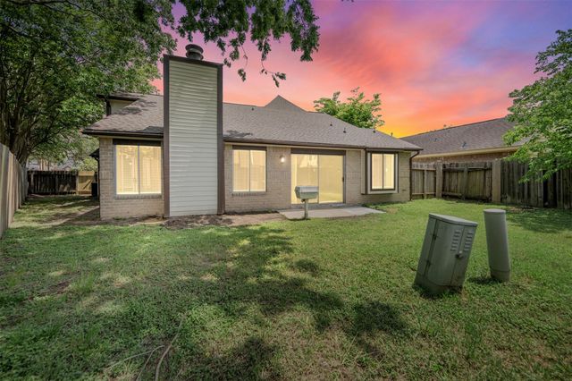 11915 Green Glade Drive, Houston, TX 77099