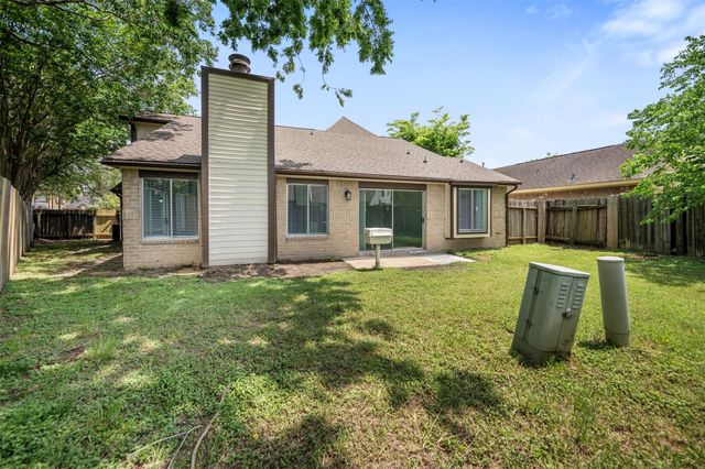 11915 Green Glade Drive, Houston, TX 77099