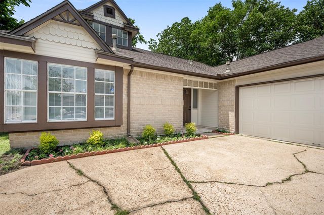 11915 Green Glade Drive, Houston, TX 77099