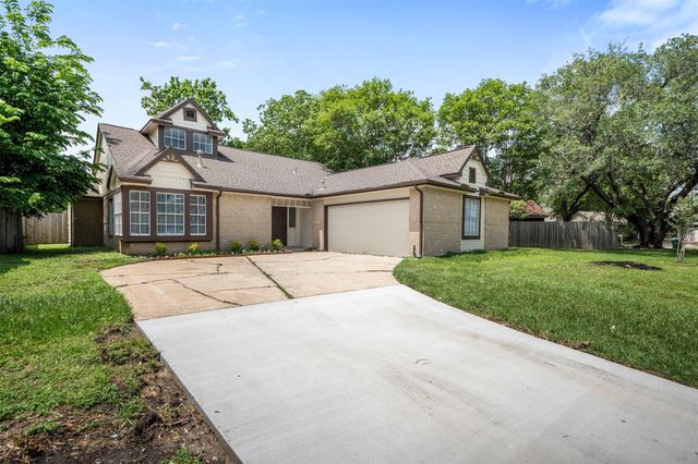 11915 Green Glade Drive, Houston, TX 77099