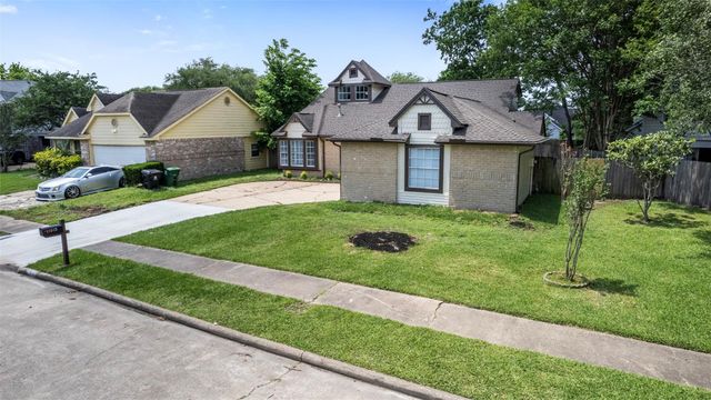 11915 Green Glade Drive, Houston, TX 77099