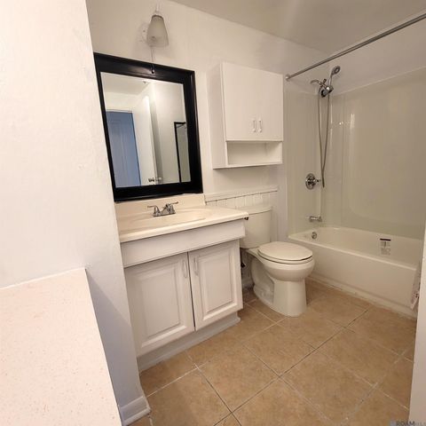 11570 Baylor Dr, Baton Rouge, LA 70816