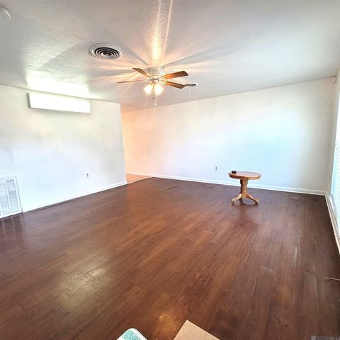 11570 Baylor Dr, Baton Rouge, LA 70816