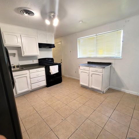 11570 Baylor Dr, Baton Rouge, LA 70816