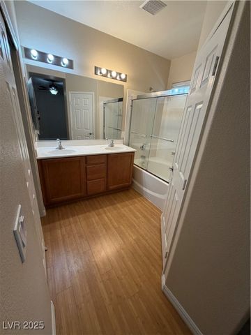 9233 Sunny Oven Court, Las Vegas, NV 89178