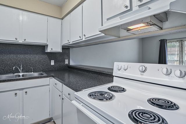 1820 E Kings Highway 242, Shreveport, LA 71105