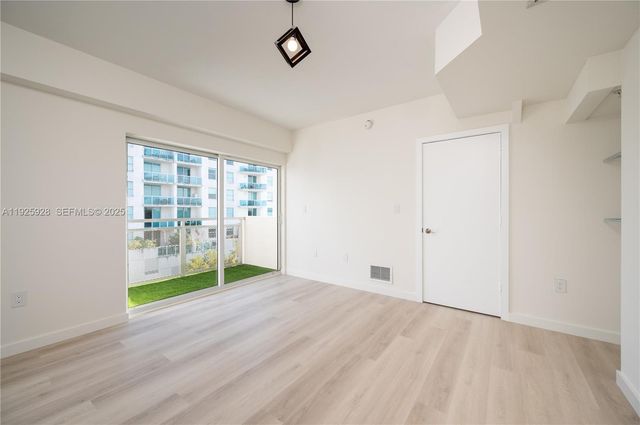 1712 SW 2nd Ave 802, Miami, FL 33129