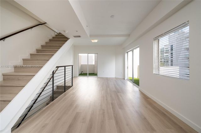 1712 SW 2nd Ave 802, Miami, FL 33129