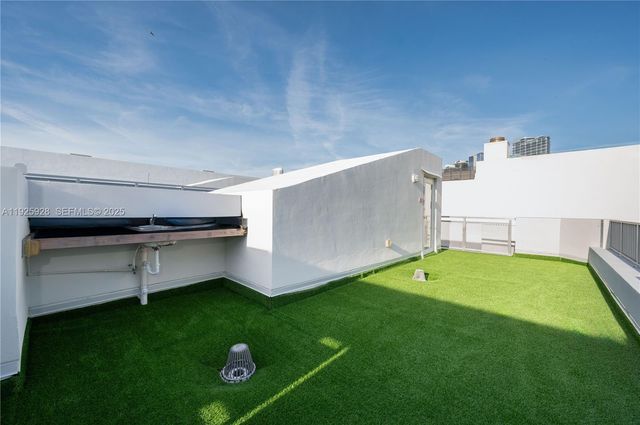 1712 SW 2nd Ave 802, Miami, FL 33129