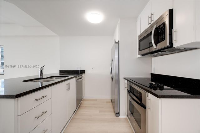 1712 SW 2nd Ave 802, Miami, FL 33129