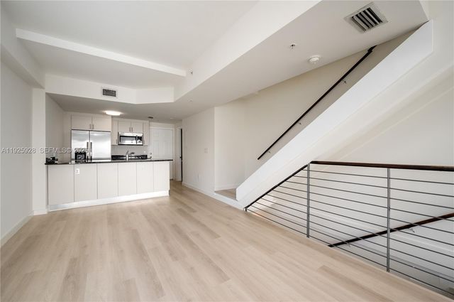 1712 SW 2nd Ave 802, Miami, FL 33129