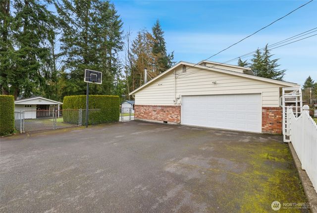 5810 36th Avenue E, Tacoma, WA 98443