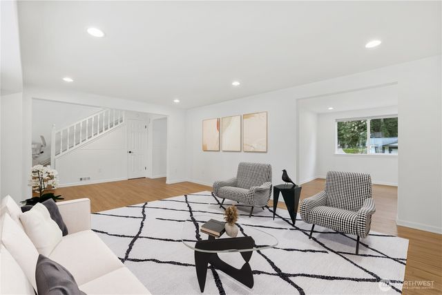 5810 36th Avenue E, Tacoma, WA 98443