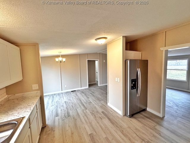 14736 McLane Pike, Liberty, WV 25124