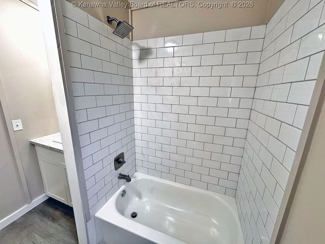 14736 McLane Pike, Liberty, WV 25124