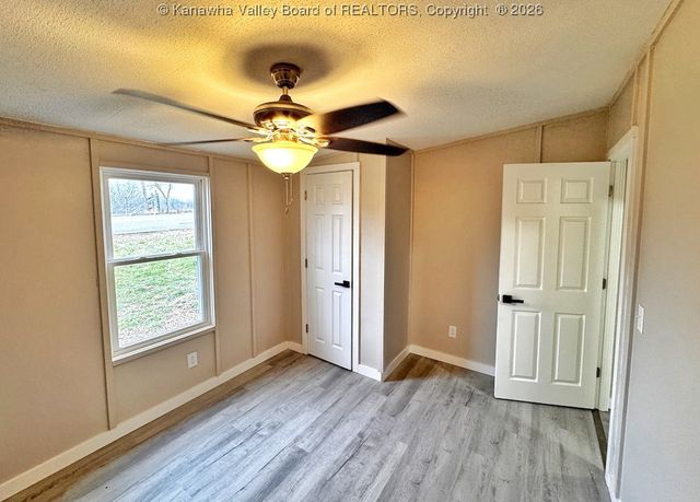 14736 McLane Pike, Liberty, WV 25124