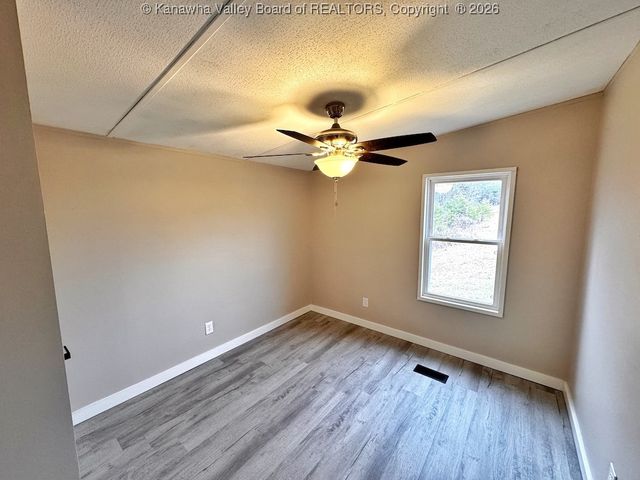 14736 McLane Pike, Liberty, WV 25124