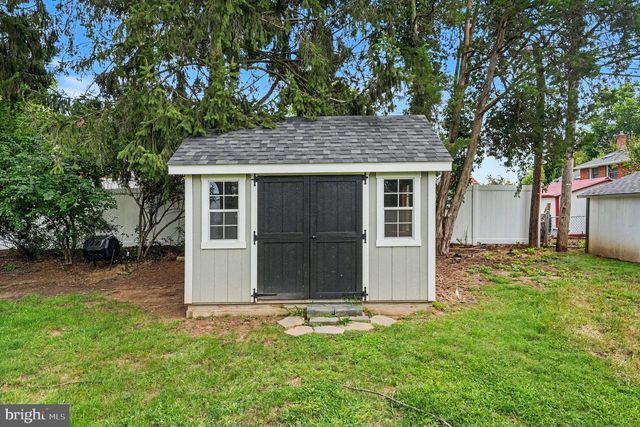 1390 JOLLY RD, Blue Bell, PA 19422