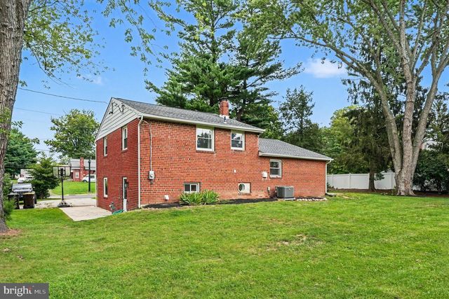 1390 JOLLY RD, Blue Bell, PA 19422