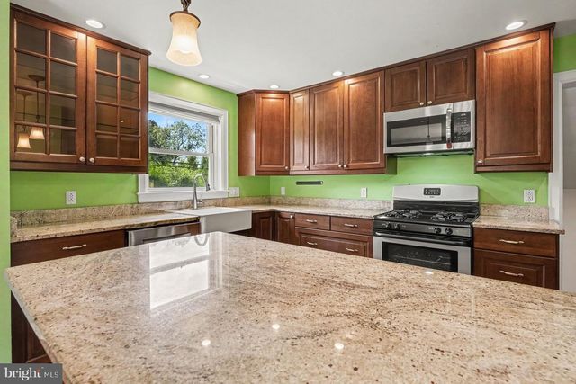 1390 JOLLY RD, Blue Bell, PA 19422