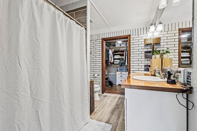 625 COUNTY ROAD 13300, Paris, TX 75462