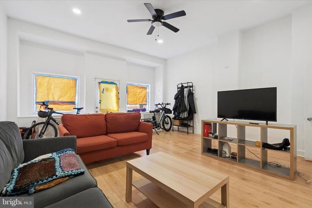 2345 E SOMERSET ST, Philadelphia, PA 19134