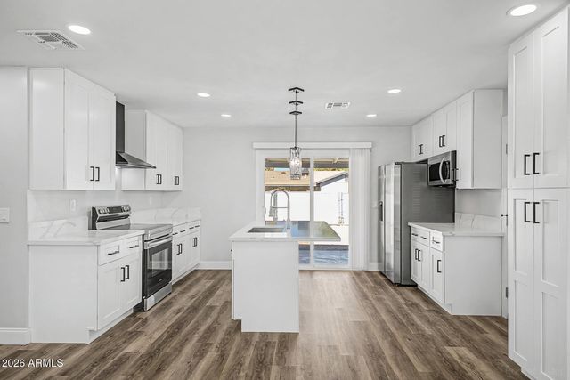 1134 E LAS PALMARITAS Drive, Phoenix, AZ 85020