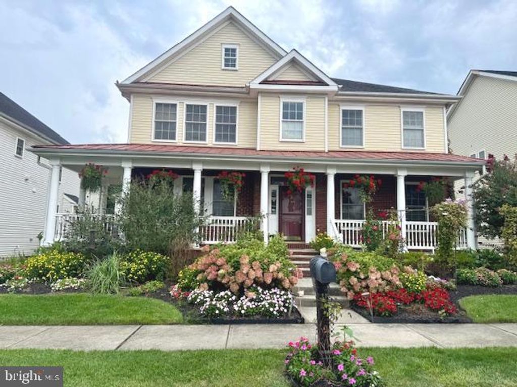 5 SUSANNAH DR, Chesterfield, NJ 08515
