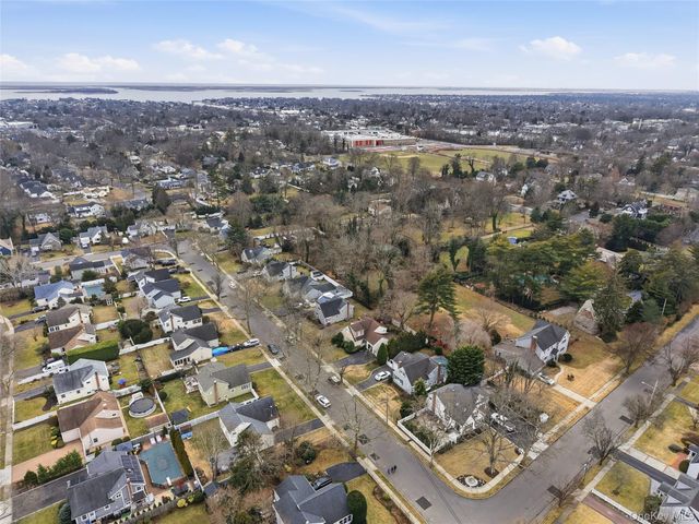 18 Gaylore Drive W, Amityville, NY 11701