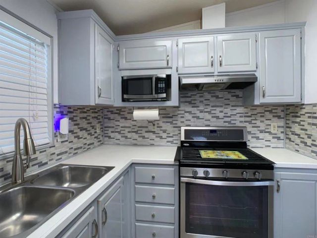 9459 Mission Gorge Rd 121, Santee, CA 92071