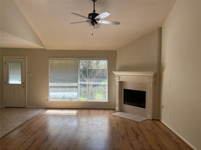 3526 Glenhill Drive, Pearland, TX 77584