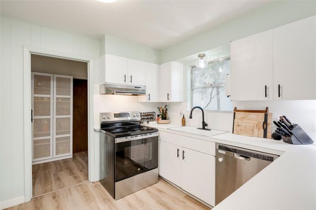 617 Dale DR, San Marcos, TX 78666