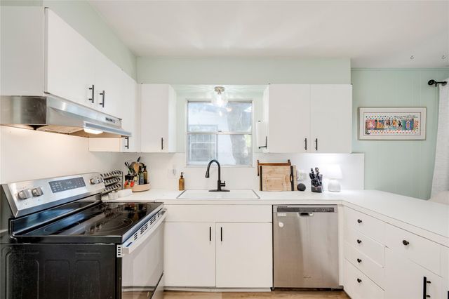 617 Dale DR, San Marcos, TX 78666