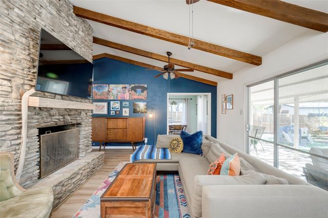 617 Dale DR, San Marcos, TX 78666