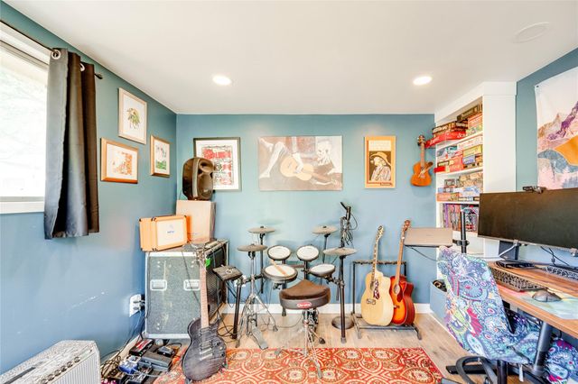 617 Dale DR, San Marcos, TX 78666